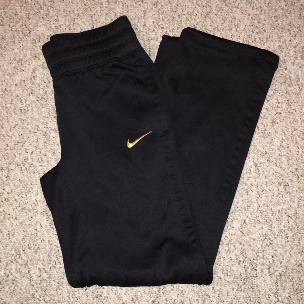 Nike therma-fit sweatpants